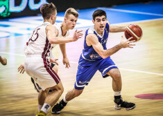 Latvijas basketbolisti aizvadīja neveiksmīgu spēles otro daļu un piedzīvoja zaudējumu.