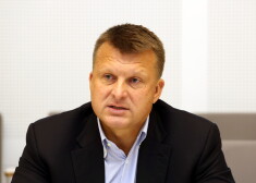 Šlesers regulāri tiekoties ar "Dienas Biznesa" izdevēju Maršānu un "Saskaņas" ministra kandidātu Grīnvaldu