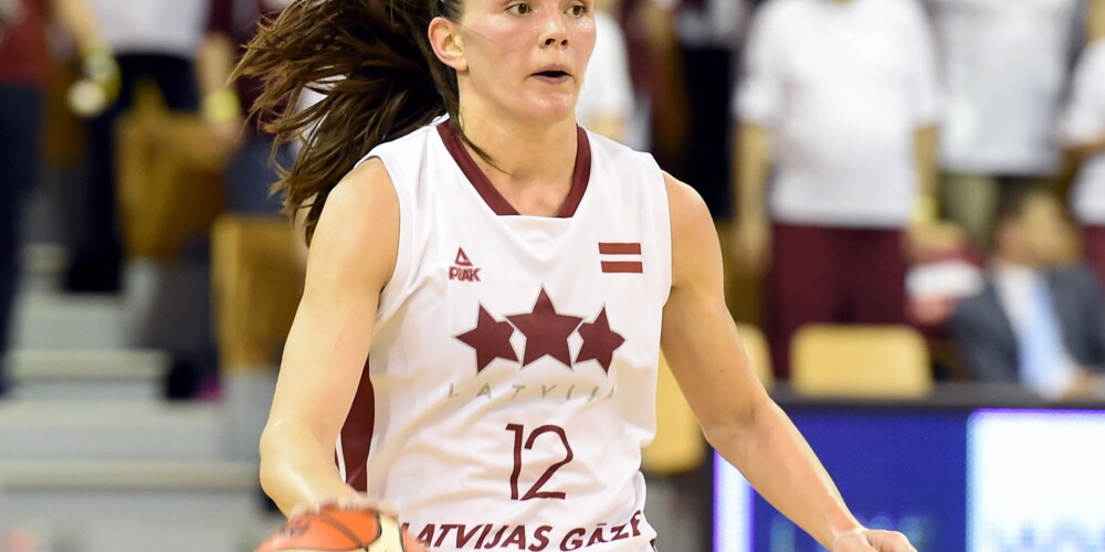 Latvijas sieviešu basketbola izlase gatavošanos Pasaules kausam sāk ar uzvaru pār Zviedriju