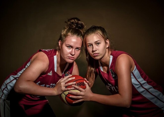 Latvijas U-16 izlases basketbolistes Eiropas čempionāta otrajā spēlē sagrauj Serbijas vienaudzes