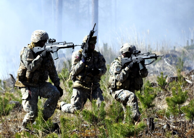 Latvijā šodien sākas vērienīgās militārās mācības "Namejs 2018": vai pamats bažām, ka karavīri ienāks tavā īpašumā?