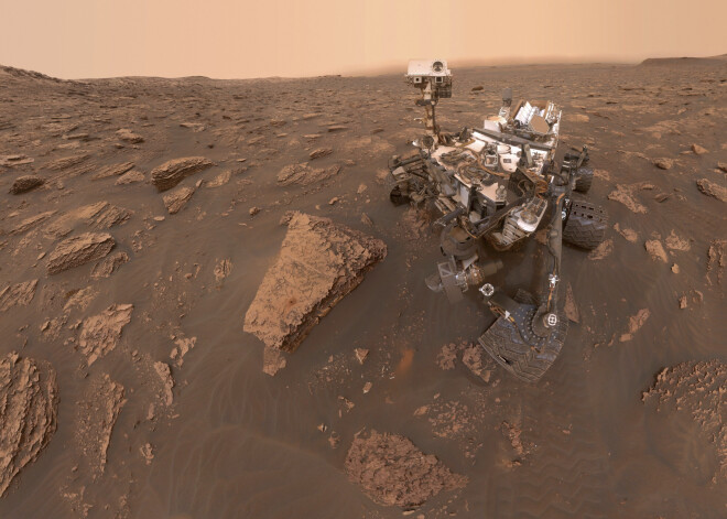 Марсоход Curiosity обнаружил на Марсе очень странный объект
