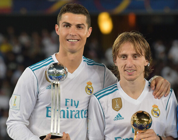 Ronaldu kopā ar savu kādreizējo komandu Madrides "Real" triumfēja UEFA Čempionu līgā, turklāt šīs vienības viens no vadošajiem spēlētājiem bija arī Modričs.