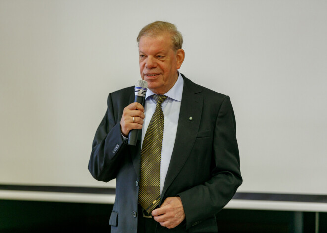 Trešdien, 22. augustā Latvijas ražošanas un zinātnes nozares līderi – AS „Grindeks” un Latvijas Organiskās sintēzes institūts (OSI) – nostiprināja ilggadējo sadarbību ar jaunu līgumu, tādējādi no atsevišķiem pētniecības projektiem pārorientējoties uz stratēģisku ilgtermiņa sadarbību un paverot jaunas perspektīvas zāļu pētniecībā, attīstībā un izstrādē.