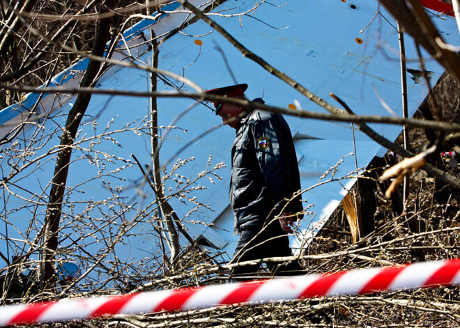 Polijas eksperti dosies uz Krieviju, lai veiktu Smoļenskā avarējušās lidmašīnas atlūzu atkārtotu izpēti