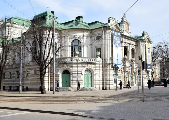 Interesenti Latvijas Nacionālajā teātrī varēs apskatīt jaunos skatītāju krēslus