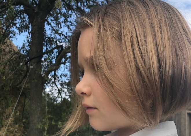 Больше не Рапунцель: 7-летнюю дочь Виктории Бэкхем подстригли "под маму"