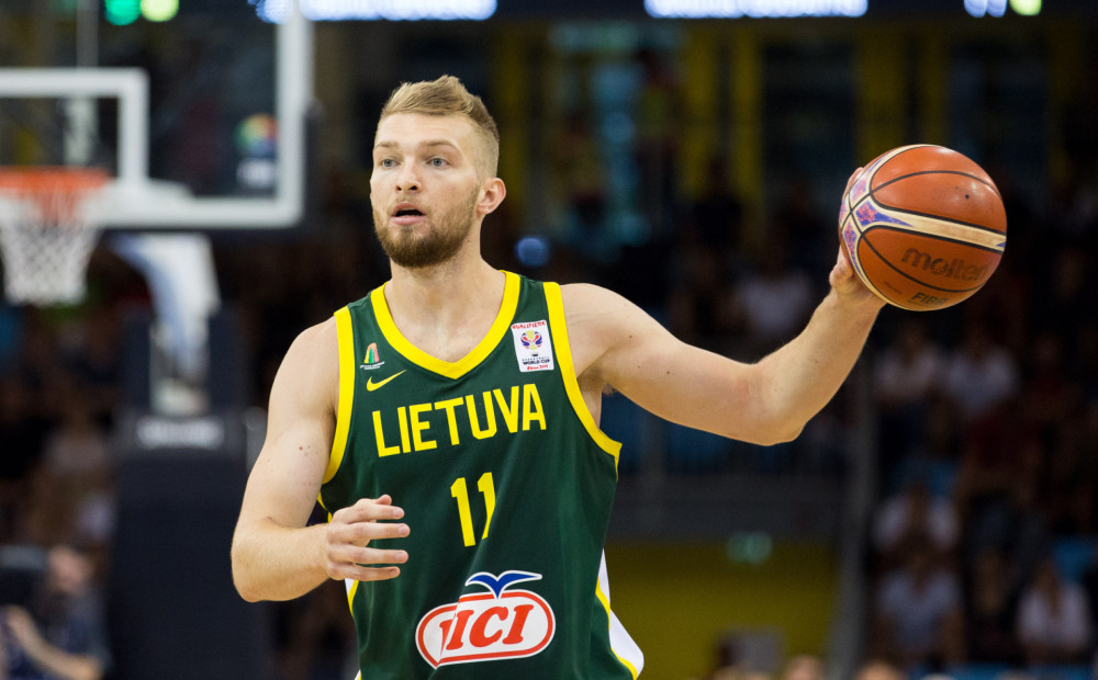 Lietuvas basketbola izlasei spēlē pret Latviju nevarēs palīdzēt NBA vīri Sabonis un Valančūns