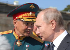 Putins un ministrs Šoigu.