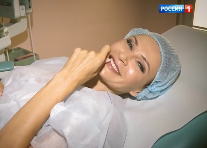 СМИ: 49-летняя Бледанс забеременела после процедуры ЭКО