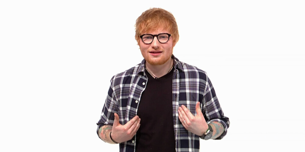 Iztaujāts par kāzām, britu dziedātājs Eds Šīrans ne apliecina, ne noliedz šo faktu, vien norāda uz sudraba stīpiņu, kas rotā viņa zeltnesi. Reiz mūziķis teica, ka tas ir saderināšanās gredzens un pateicoties tam, neviens nevarēs uzminēt, vai viņš aizvien dēvējams par līgavaini jeb ir jau precēta vīra godā.