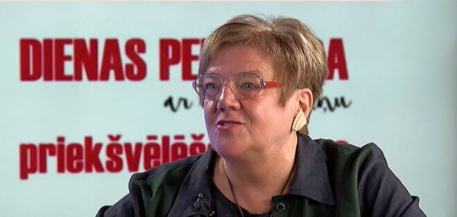 “Tātad, kad man ir izdevīgi, es klusiņām vienojos. Tad, kad te sludina skaļi un sit pie krūtīm ar kulaku “Nekad, nemūžam!”, atcerieties, ko jūs paši klusiņām darāt un nemelojiet cilvēkiem,” aicināja Kreituse.