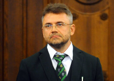 Deputāts Askolds Kļaviņš apturējis darbību Zaļajā partijā