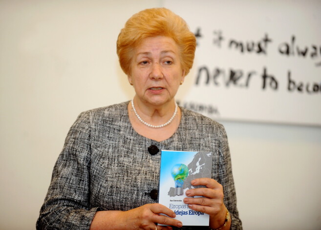 Profesore Ilze Ostrovska.