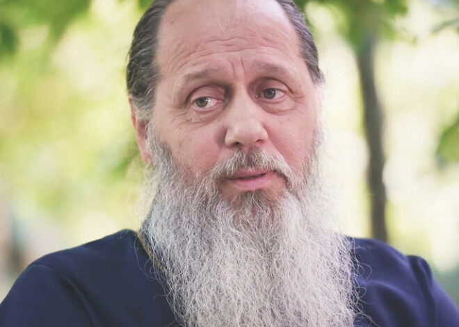 Церковь наказала священника, советовавшего женщинам смотреть порно ради мужей