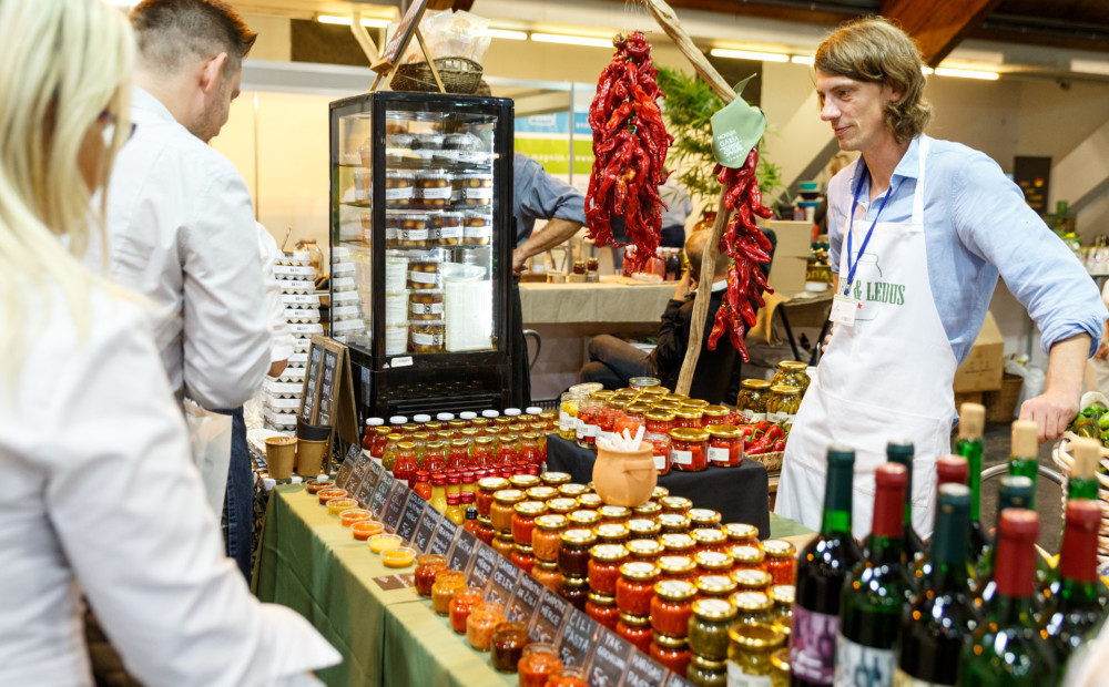 FOTO: Ķīpsalā pilnā sparā rit "Riga Food" izstāde | Jauns.lv