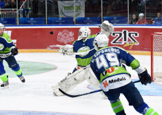 OHL Latvijas hokeja čempionāts sākas ar "Prizma" un "Mogo" komandu uzvarām