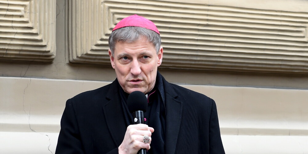 Arhibīskaps Stankevičs par seksuālos noziegumos vainoto katoļu priesteri Zeiļu: "Nebija ne mazāko baumu..."