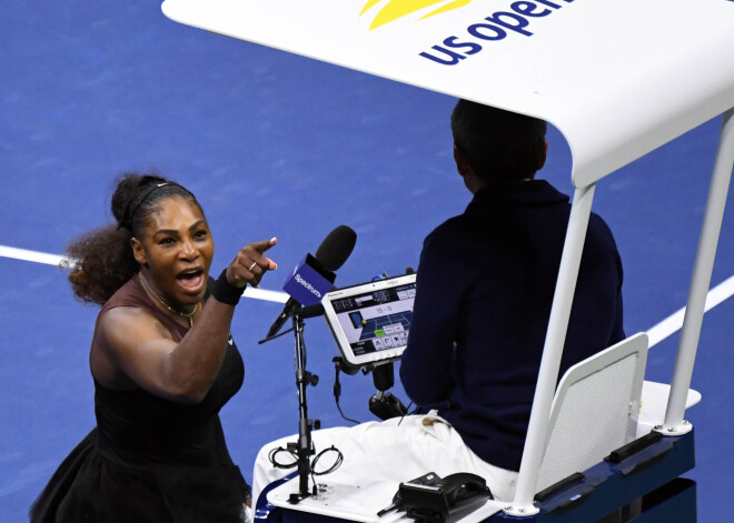 Серена Уильямс устроила скандал, проиграла финал US Open и обвинила судью в сексизме