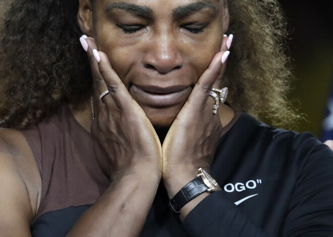 Japānas tenisiste Naomi Osaka, kortā satiekot savu elku Serēnu Viljamsu, atkal sajutusies kā bērnībā, pēc uzvaras ASV atklātajā čempionātā pauda sportiste.