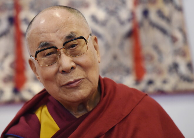 Vai visi garīgie līderi ir tik dārgi? Dalailamas ciemošanās, salīdzinot ar pāvesta vizīti, izmaksā grašus