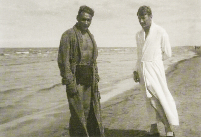 Valdemārs Tone pie jūras. 30. gadi.