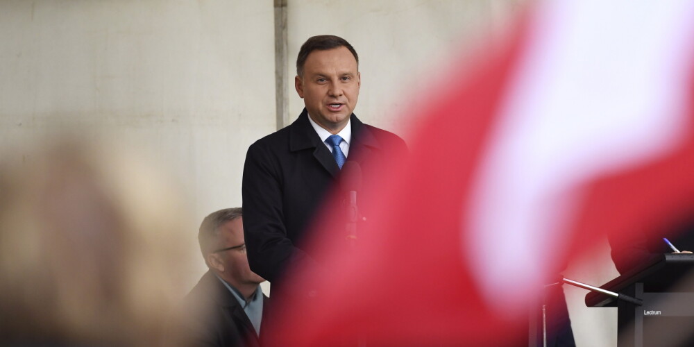 Polijas prezidents ar apgalvojumiem par ES maznozīmību izsauc oponentu nopēlumu