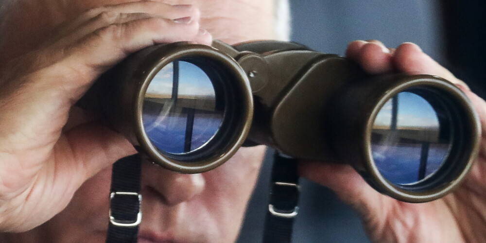 FOTO: Putins vēro savas valsts armijas mācības - vērienīgākās pēdējo 30 gadu laikā