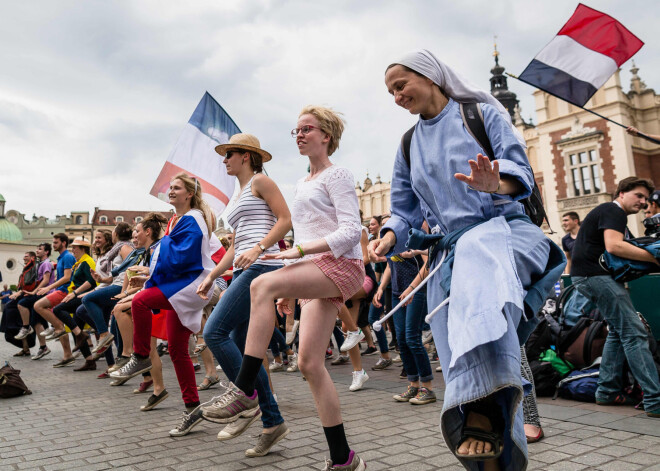 Krakovas iedzīvotāji lūdz tūristus uzvesties klusāk