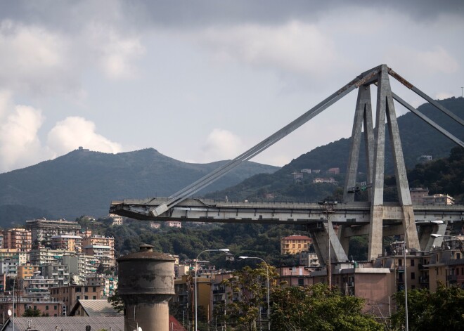 VIDEO: Dženova mēnesi pēc apokaliptiskās traģēdijas. Sabrukušais tilts sacirtis pilsētu divās daļās