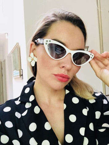 Retro stila kaķacs formas saulesbrilles no "Miu Miu"