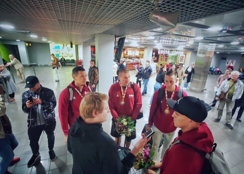 Eiropas vicečempioni atgriežas mājās.