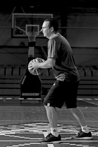 Mārtiņš Zībarts ir pirmais basketbola treneris, kurš aizvedis kādu mūsu pieaugušo valstsvienību līdz Pasaules kausa izcīņai.