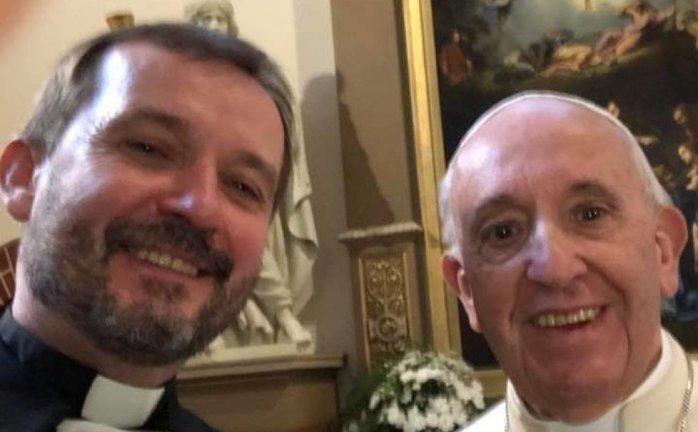 Ko Romas pāvests Francisks ierakstīja Tautas Saimes grāmatā Ko Romas pāvests Francisks ierakstīja Tautas Saimes grāmatā