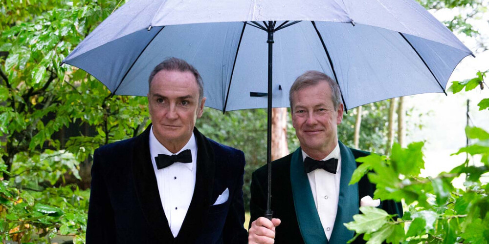 Britu karaliskajā ģimenē notikušas pirmās geju kāzas