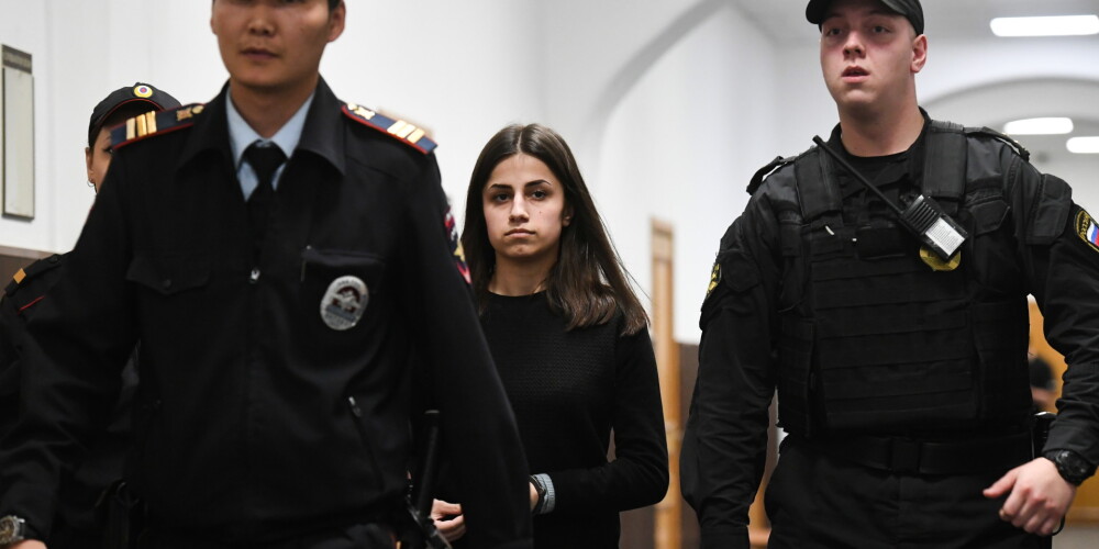 Убийство отца-тирана: сестры Хачатурян вышли на свободу до приговора суда