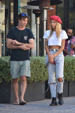 Los Angeles, CA  - *EXCLUSIVE*  - Sahara Ray grabs lunch at Cafe Gratitude with a friend. The 24-year-old model is wearing jeans and a white top paired with black boots and a red beret.

Pictured: Sahara Ray

BACKGRID USA 27 SEPTEMBER 2017 

USA: +1 310 798 9111 / usasales@backgrid.com

UK: +44 208 344 2007 / uksales@backgrid.com

*UK Clients - Pictures Containing Children
Please Pixelate Face Prior To Publication* 
All Over Press