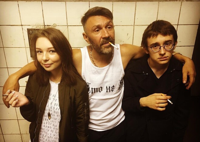 «Выросли на мои деньги»: Шнуров рассказал об отношениях с детьми