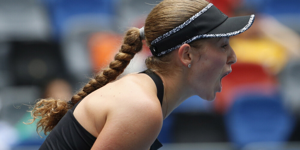 Savainotā Ostapenko piedzīvo bezierunu zaudējumu Pekinas turnīra trešajā kārtā