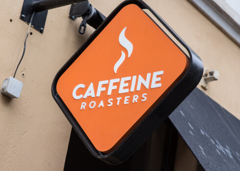 "Narvesen" īpašnieks grasās iegādāties populāro kafejnīcu ķēdi "Caffeine Roasters"