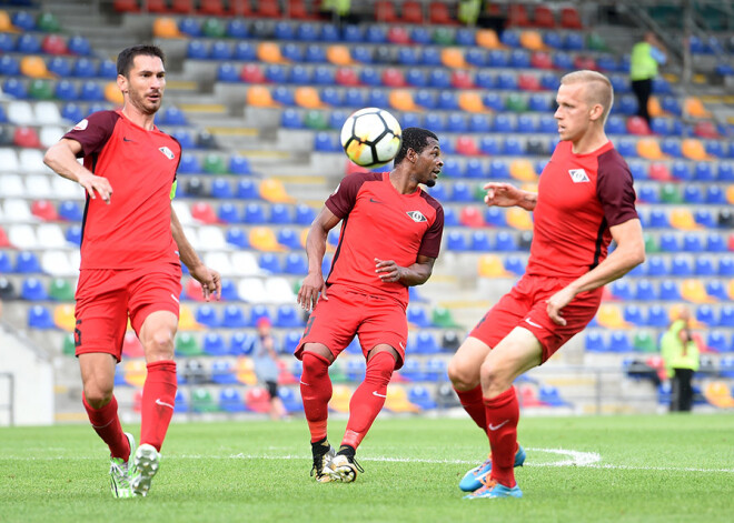 Latvijas futbolā būs jauns čempions: "Valmiera Glass"/ViA futbolisti negaidīti uzvar "Spartaku"