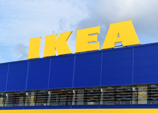 Cilvēki tā izpirkuši IKEA, ka daudziem nākas doties prom tukšām rokām