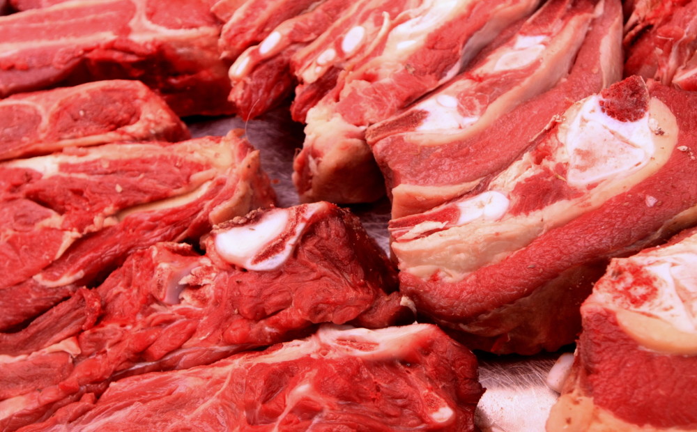 Zemkopības ministrija runā par zemāku PVN arī gaļai, pienam, maizei un zivīm