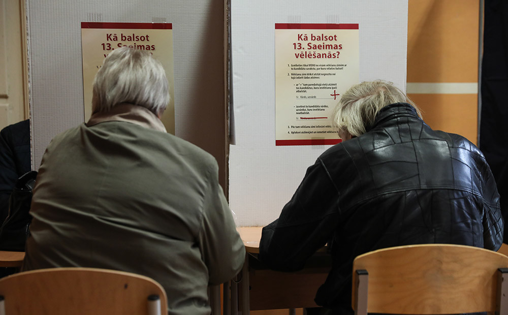 13.Saeimas vēlēšanās piedalījušies 54,51% vēlētāju, kas ir zemākā aktivitāte atjaunotās Latvijas vēsturē