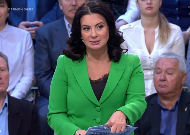 "Не позорьтесь!": зрители советуют Екатерине Стриженовой покинуть Первый канал