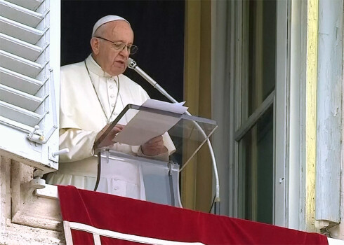 Romas katoļu baznīcas galva pāvests Francisks jau sen ir paudis pārliecību, ka Sātans ir īsta būtne, tāpat kā Dievs vai Jēzus.