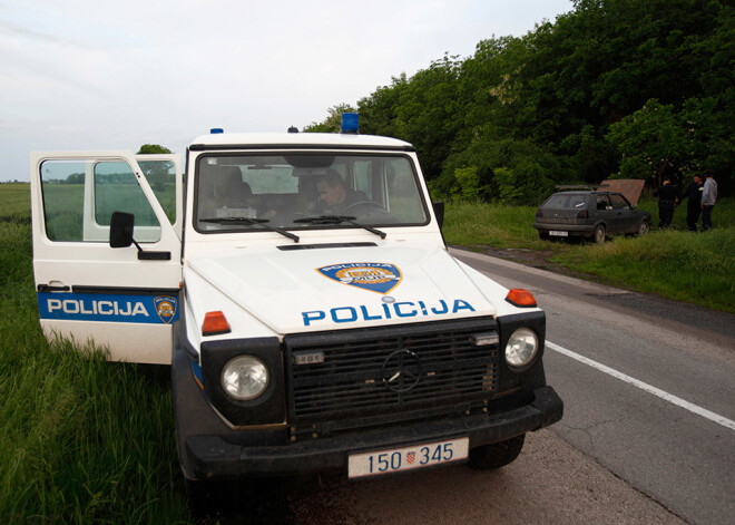 Serbijā masveida autoavārijā uz šosejas gājuši bojā 6 cilvēki