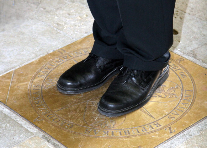 100 lietas Latvijas simtgadei. 2001. gads: LATVIJAS KOORDINĀTU SĀKUMPUNKTS