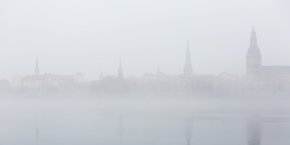В четверг утром во многих регионах Латвии возможен густой туман