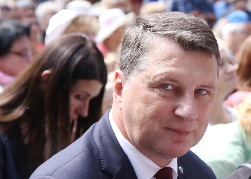 Nebanku kreditētāji aicinās prezidentu neizsludināt grozījumus Patērētāju tiesību aizsardzības likumā.